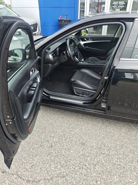 2022 Genesis G70 2.0T