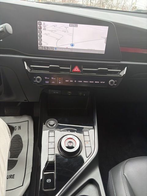 2023 Kia Niro Plug-In Hybrid EX
