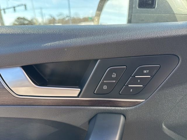 2022 Audi Q5 45 S line Premium